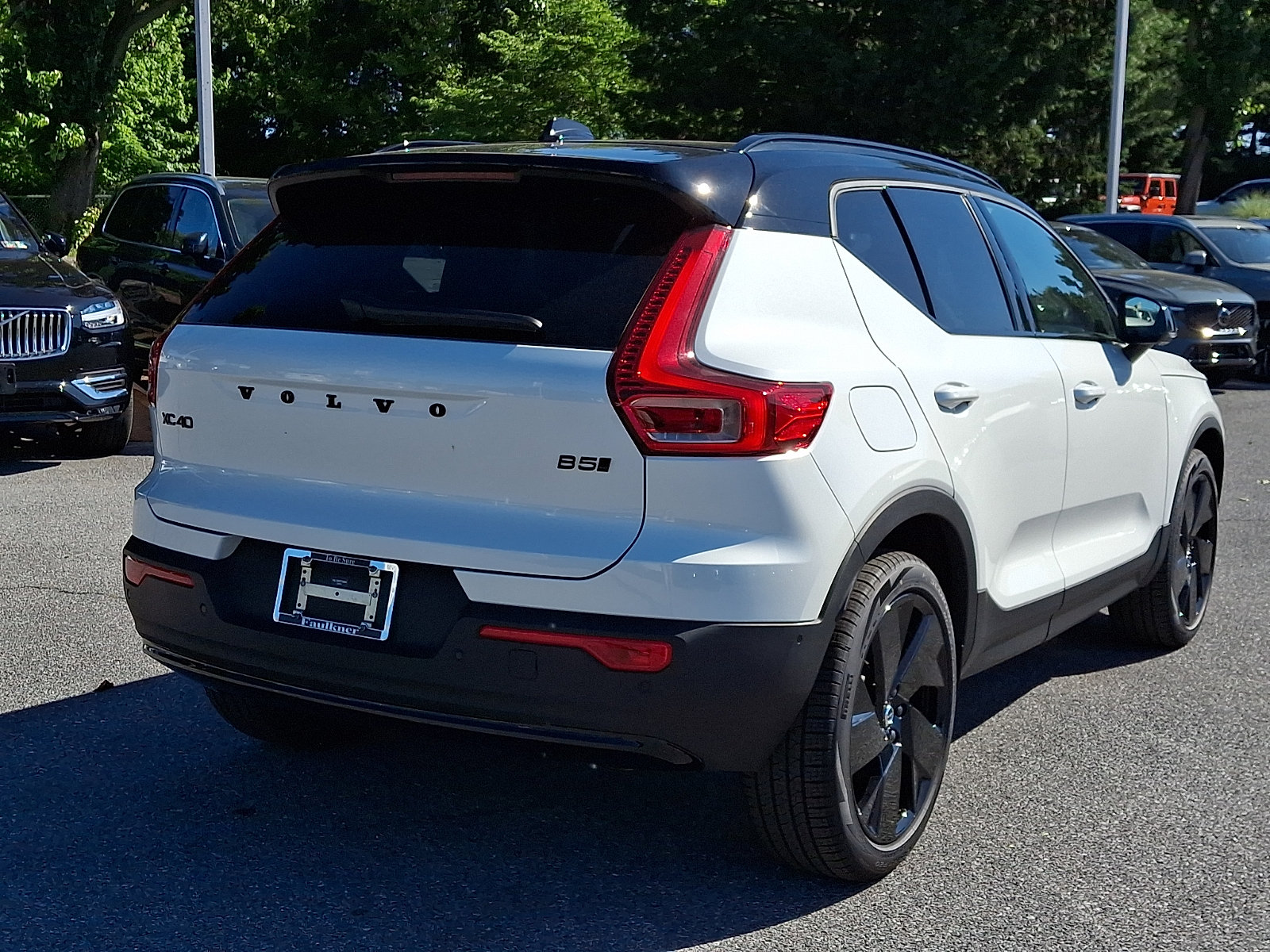 New 2026 Volvo XC40 B5 Ultra w/ Climate Package AWD/4WD image 4