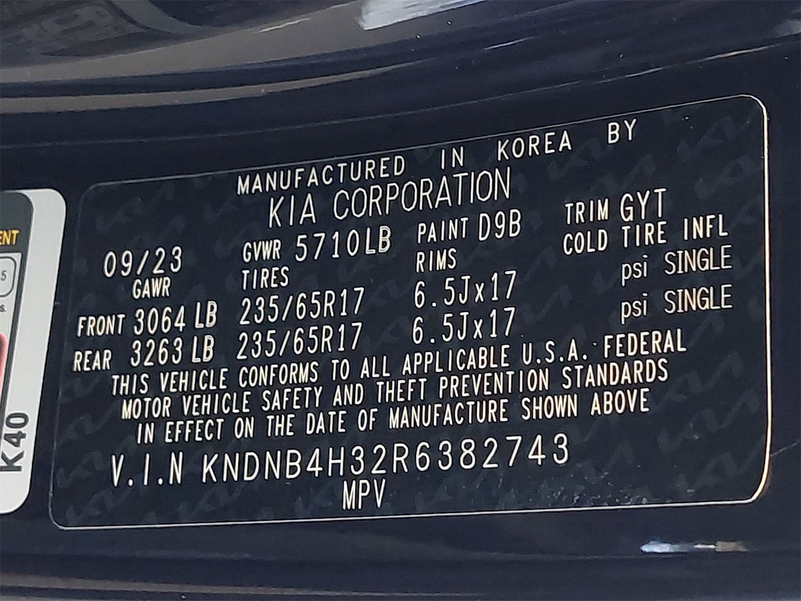 Used 2024 Kia Carnival LX image 42