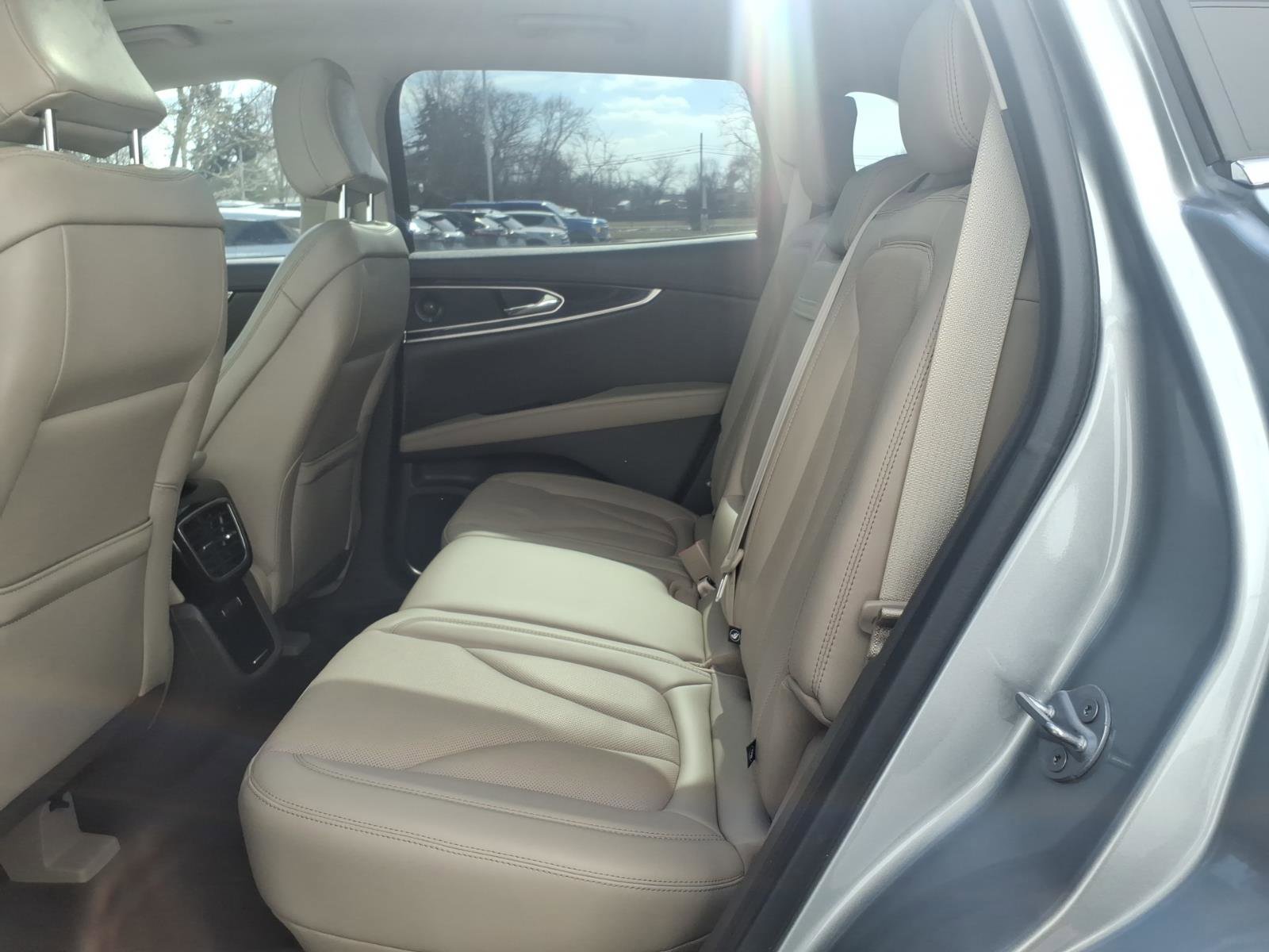 Certified 2022 Lincoln Nautilus Reserve w/ Equipment Group 201A image 9