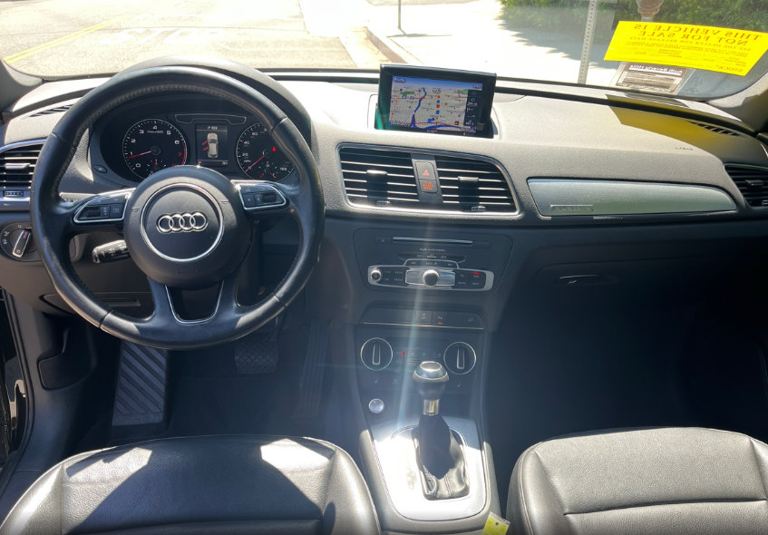 Used 2017 Audi Q3 2.0T Premium Plus w/ Premium Plus Package AWD/4WD image 4