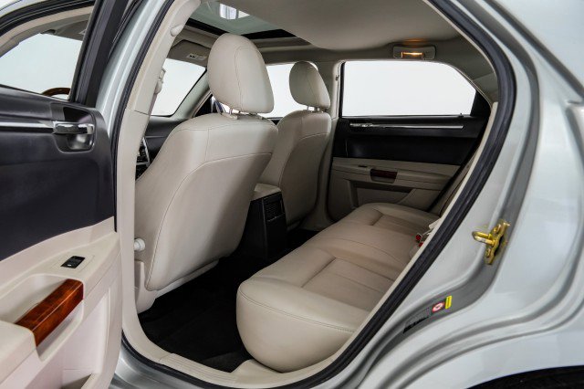 Used 2006 Chrysler 300 Touring image 34