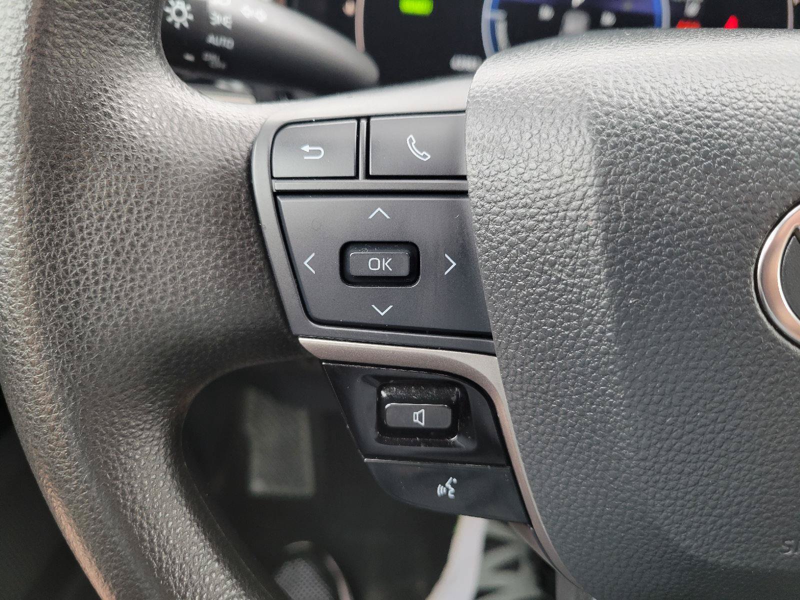 Used 2025 Toyota Camry LE FWD image 16
