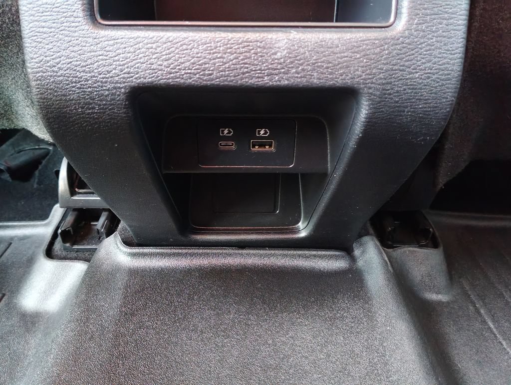 Used 2023 Mitsubishi Outlander SE AWD/4WD image 23