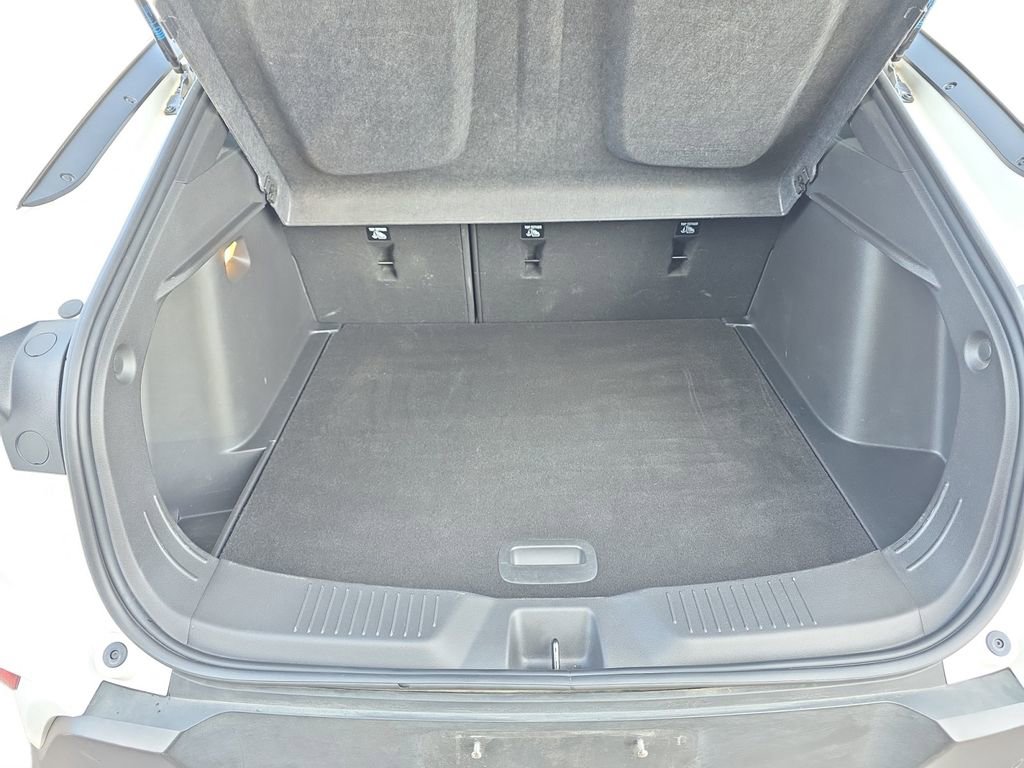 Used 2024 Buick Envista Preferred w/ Advanced Safety Package image 19