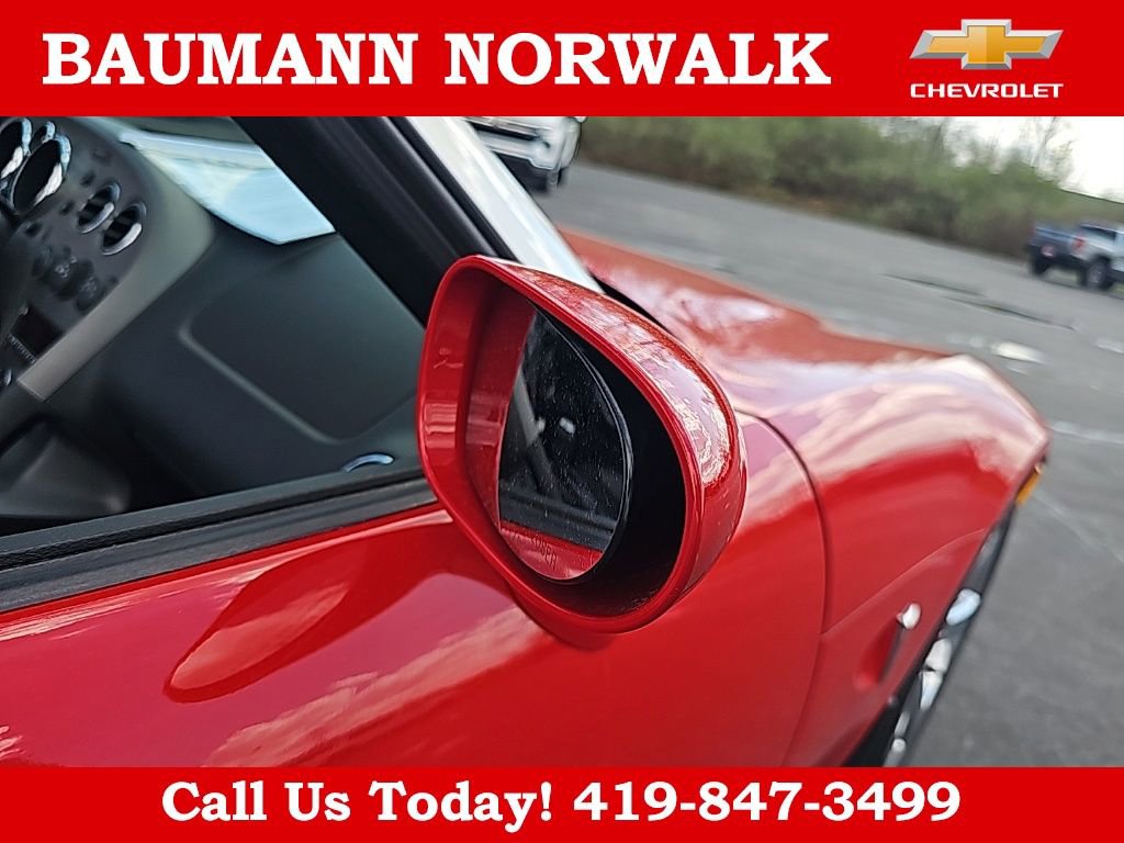 Used 2007 Pontiac Solstice Convertible w/ Premium Package RWD image 17