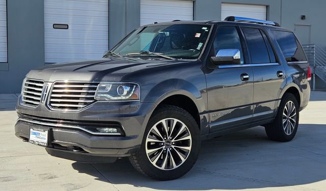 Used 2015 Lincoln Navigator 4WD image 1