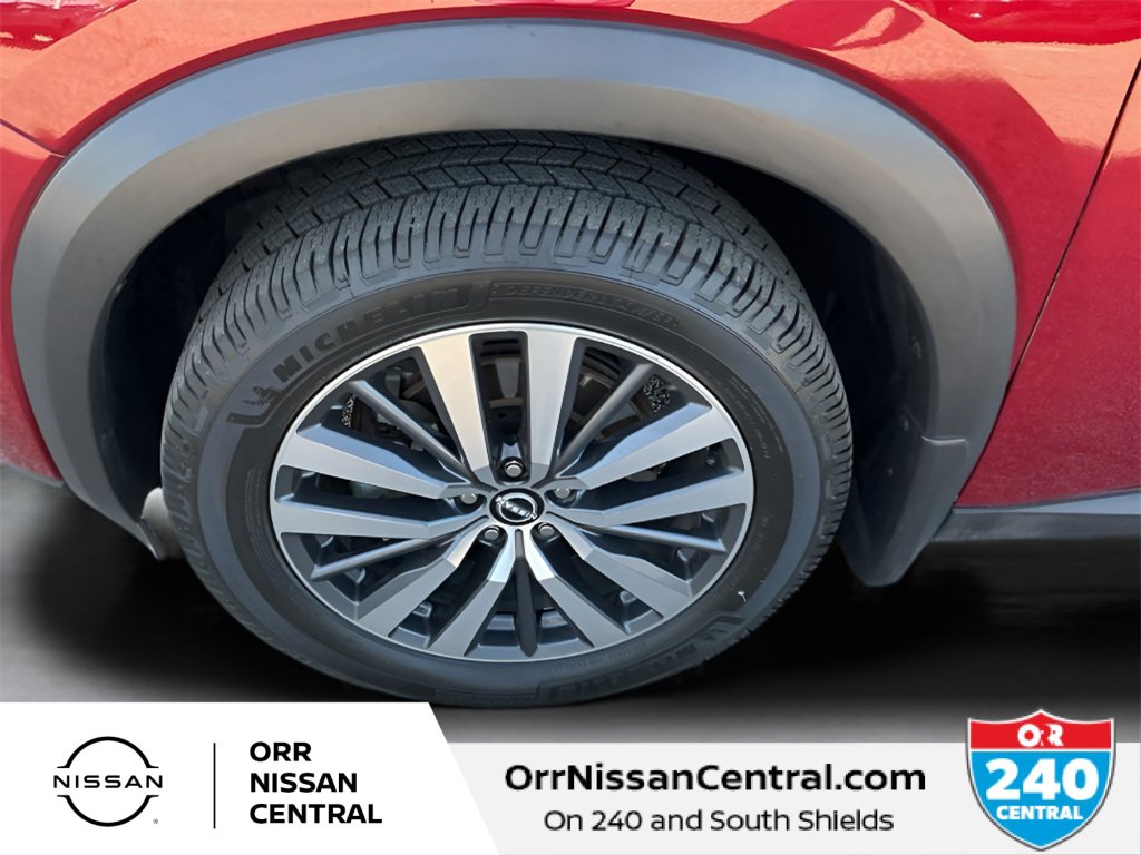 Used 2022 Nissan Pathfinder Platinum w/ Cargo Package image 9