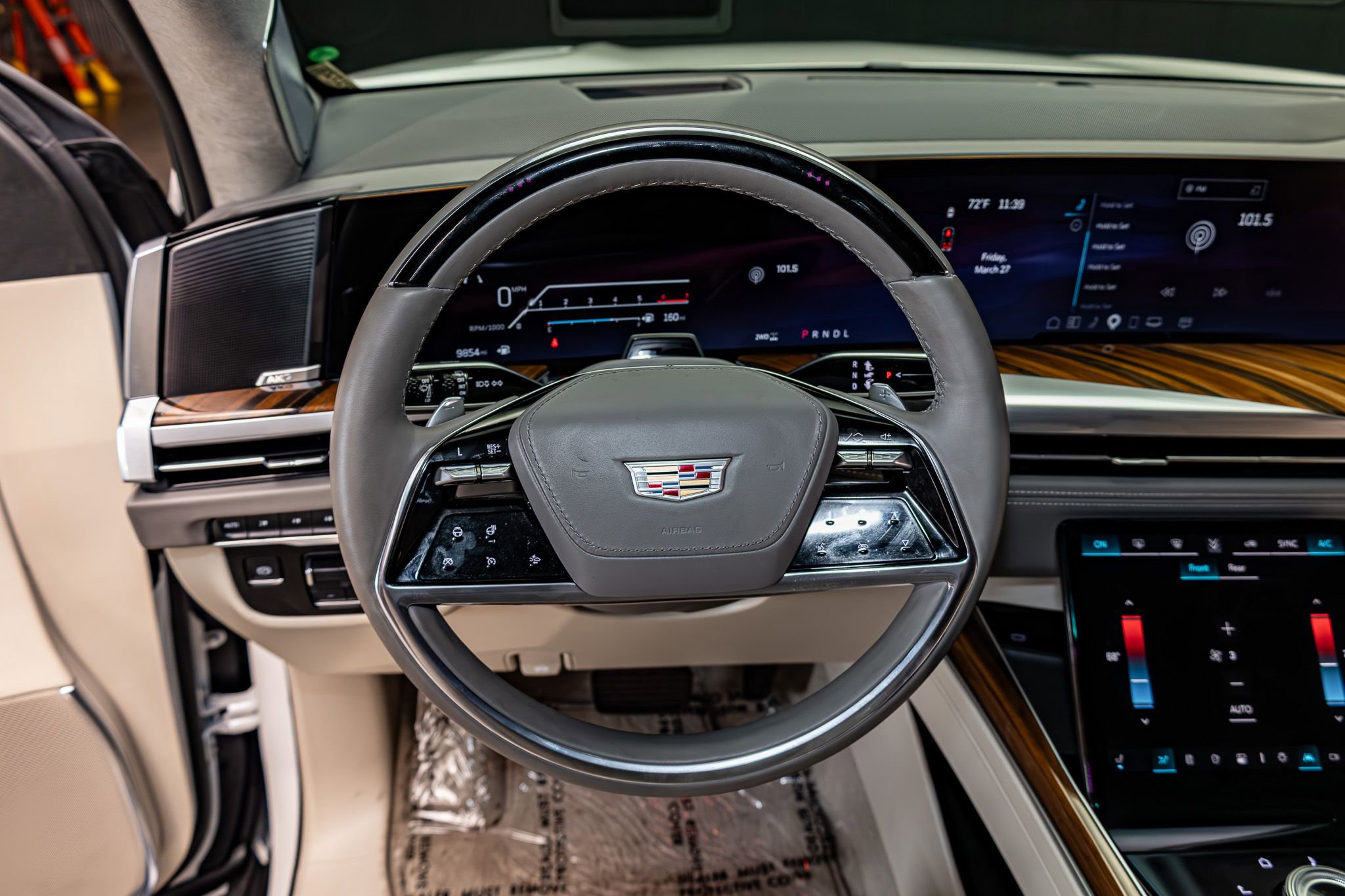 Used 2025 Cadillac Escalade Sport Platinum image 16