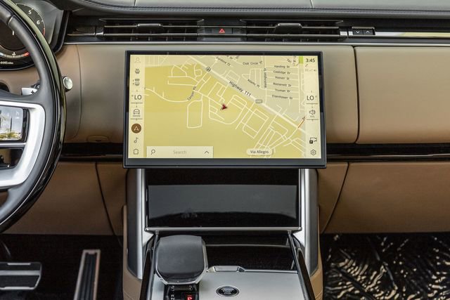 Used 2025 Land Rover Range Rover Autobiography image 8