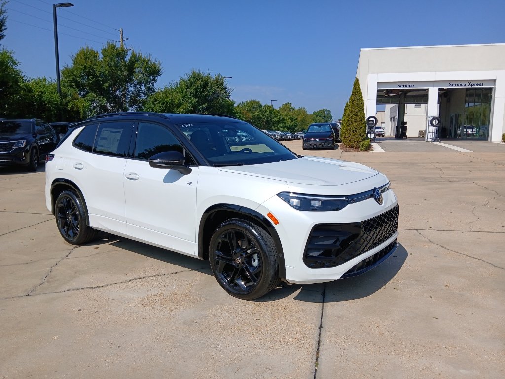 New 2026 Volkswagen Tiguan SE R-Line