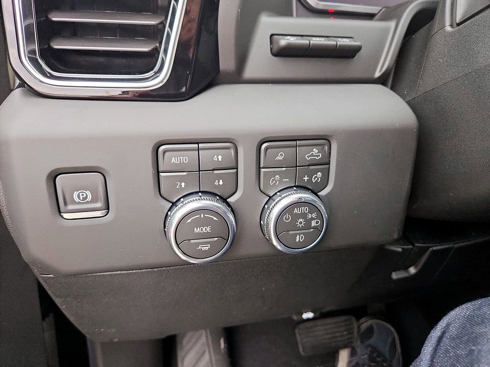 New 2026 GMC Sierra 2500 Denali Ultimate image 18