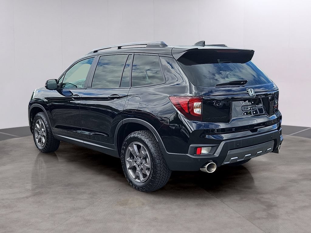 Certified 2024 Honda Passport TrailSport image 6