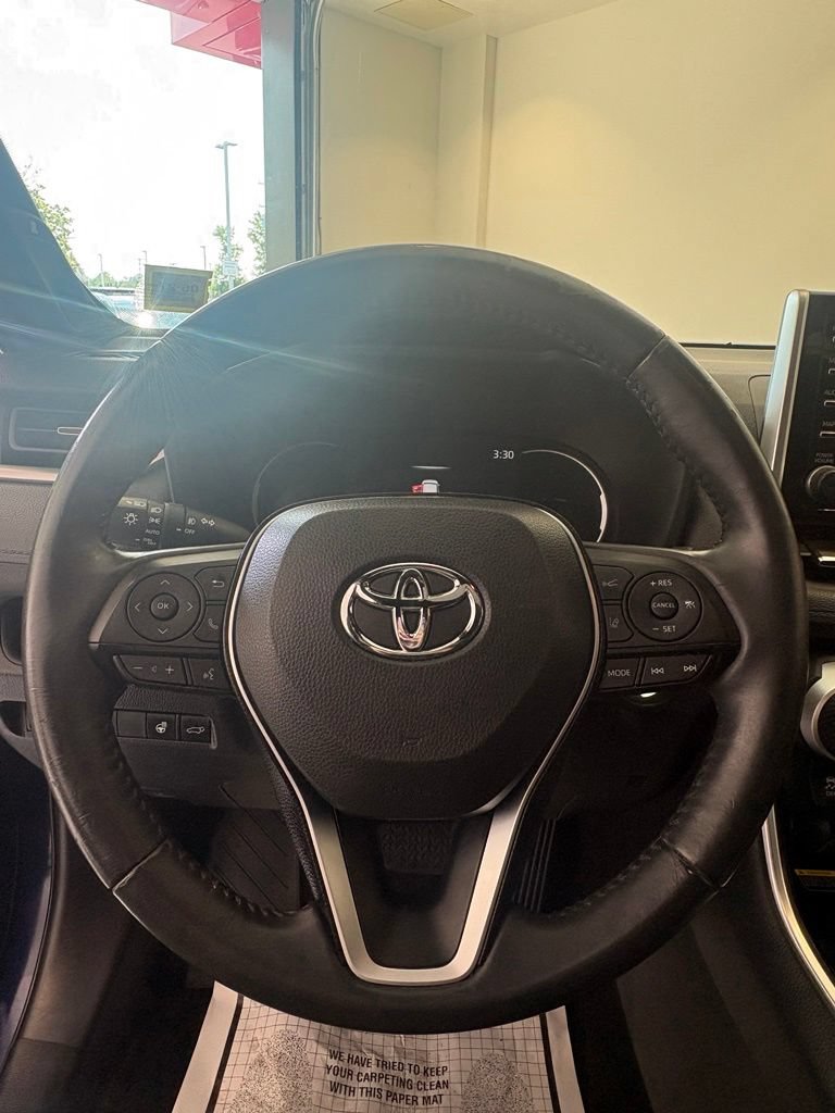 Used 2020 Toyota RAV4 XSE AWD/4WD image 18