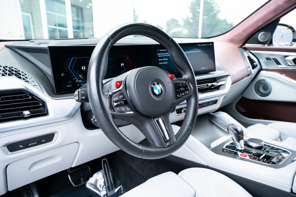 Used 2024 BMW XM AWD/4WD image 32