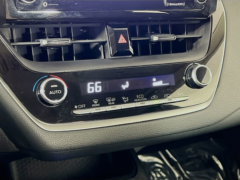 Used 2021 Toyota Corolla LE image 15