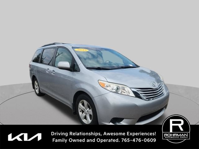 Used 2015 Toyota Sienna LE FWD image 3