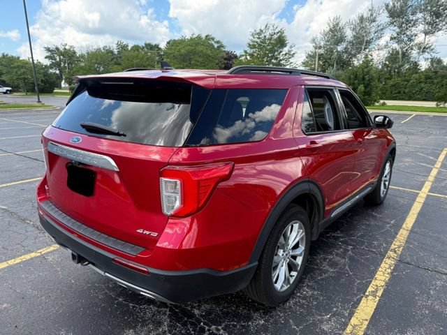 Certified 2022 Ford Explorer XLT w/ Equipment Group 202A AWD/4WD image 3