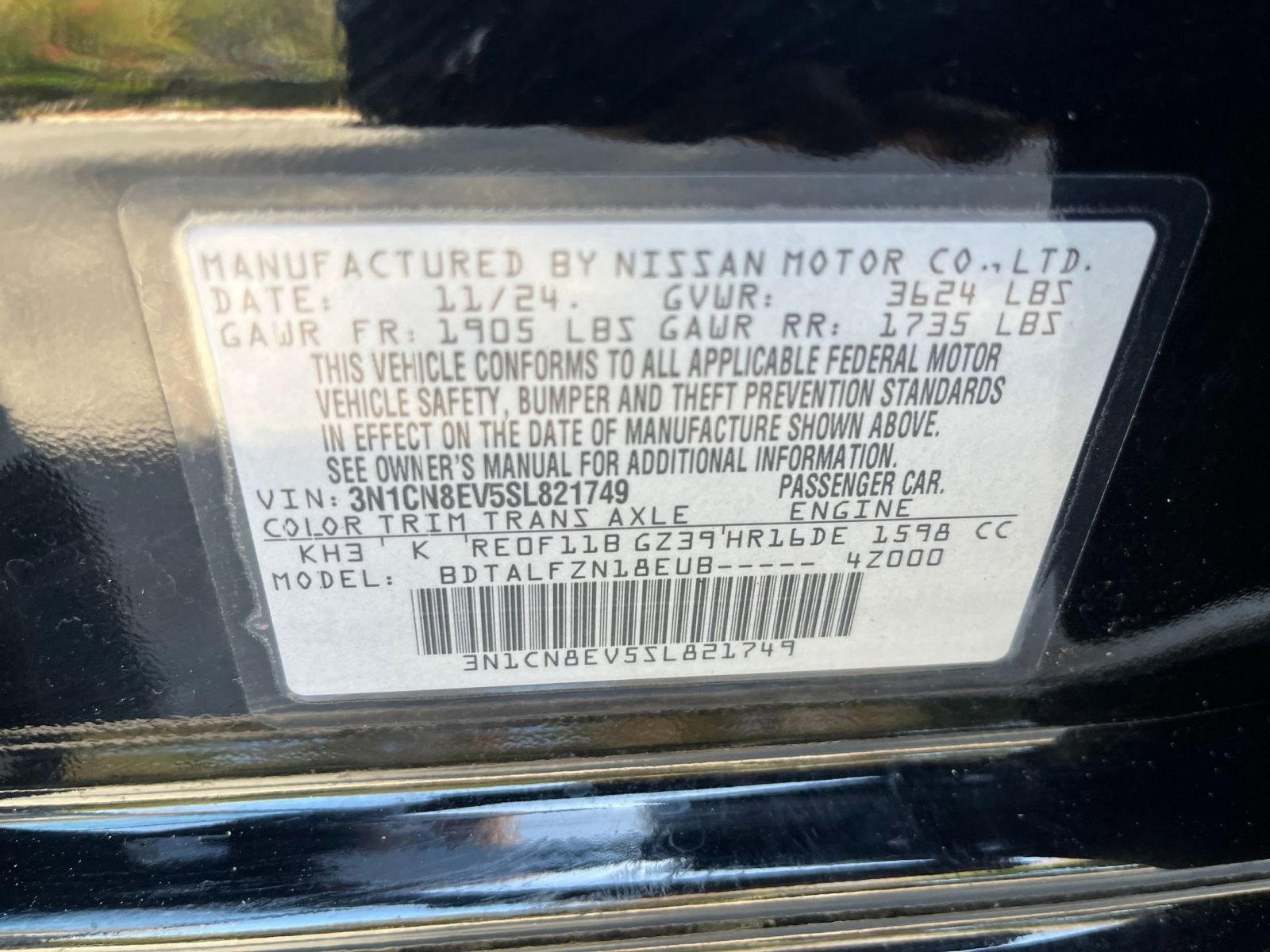 Used 2025 Nissan Versa SV FWD image 27