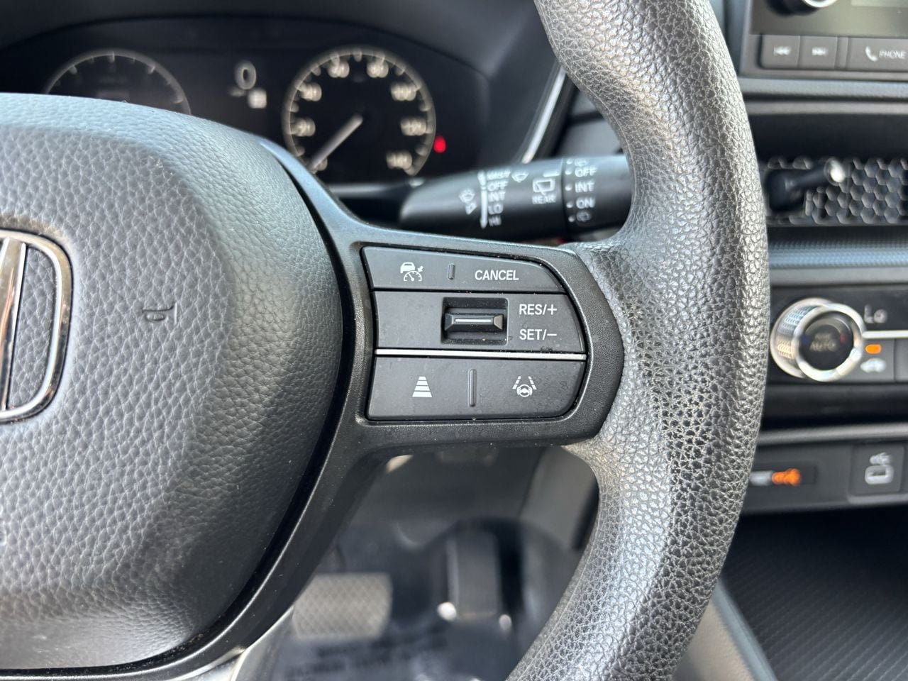 Used 2025 Honda CR-V LX image 27