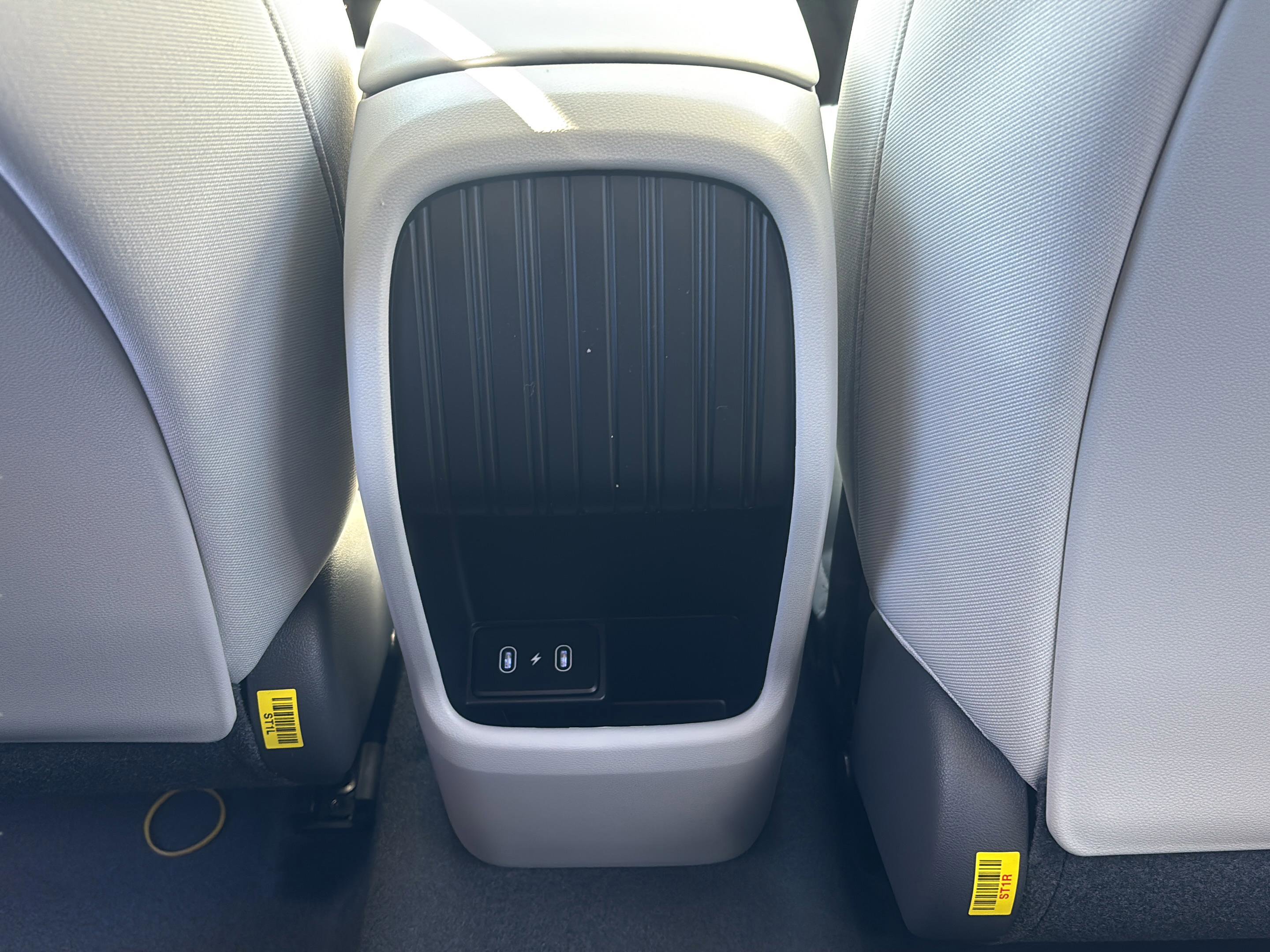 New 2026 Hyundai Kona SE image 14