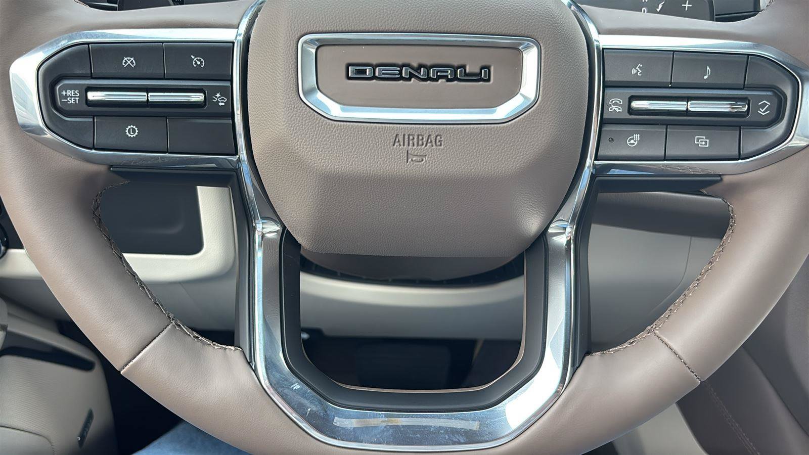New 2026 GMC Yukon XL Denali RWD image 29