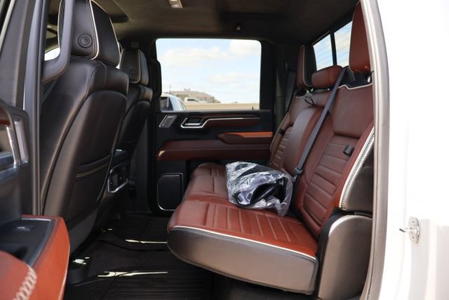 Used 2024 GMC Sierra 2500 Denali Ultimate image 10