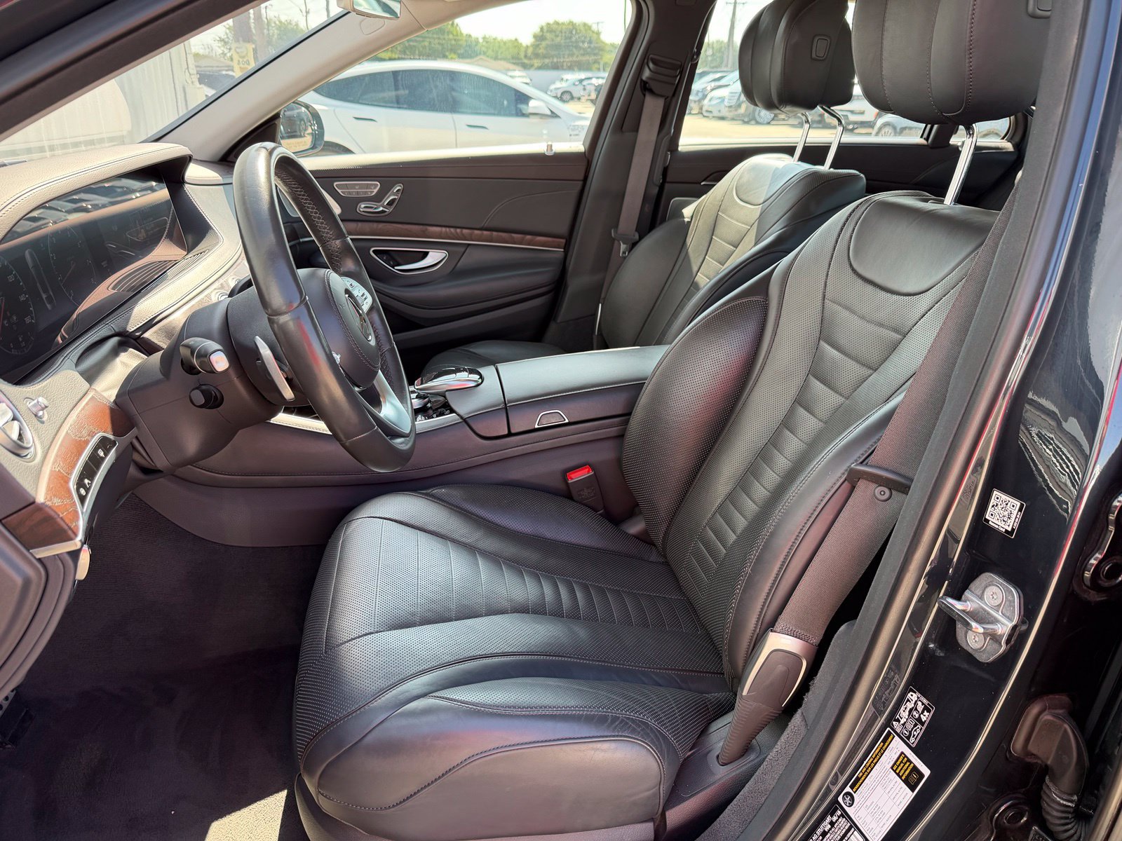 Used 2019 Mercedes-Benz S 560 Sedan image 20