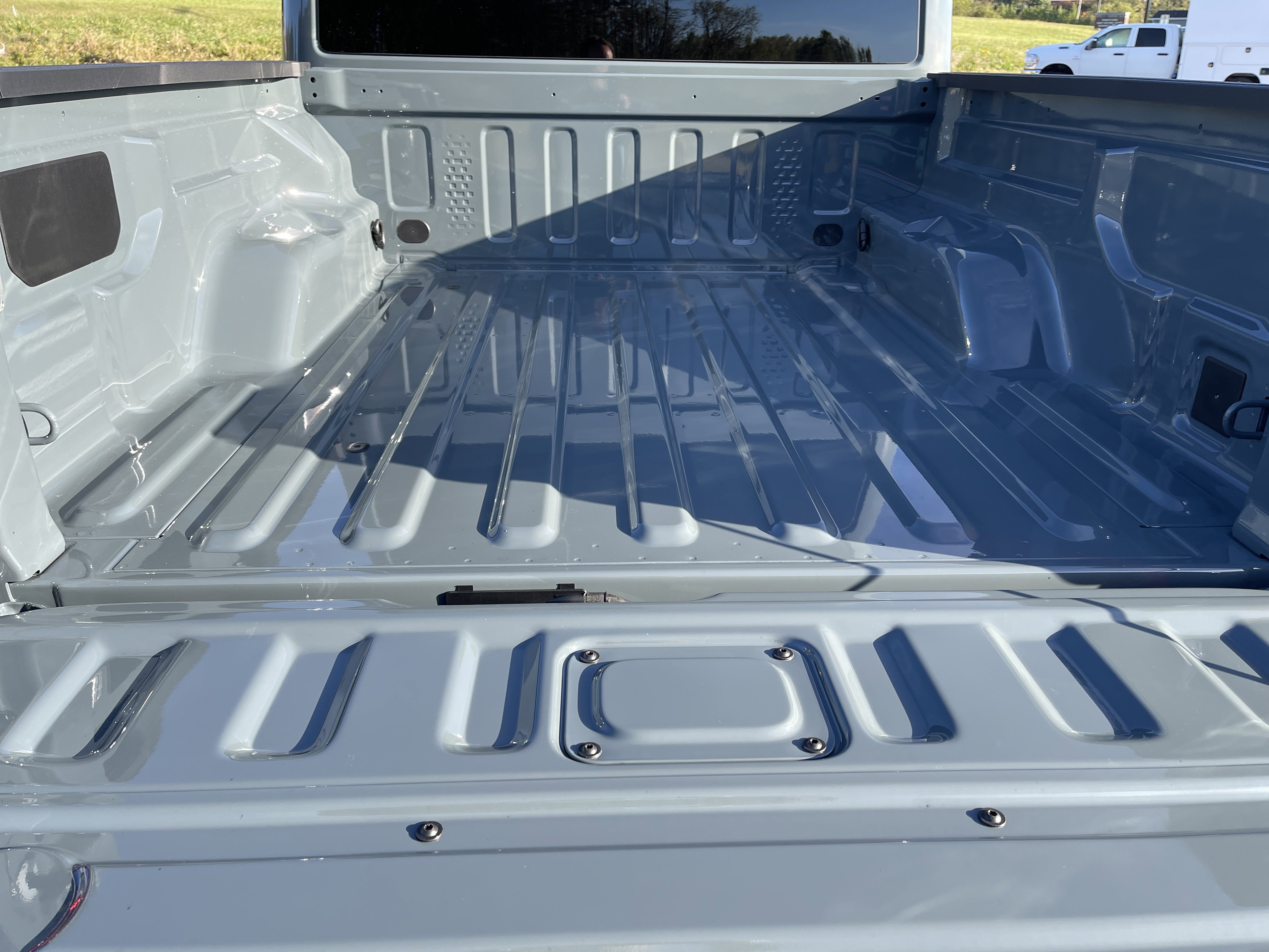 New 2025 Jeep Gladiator Mojave image 9