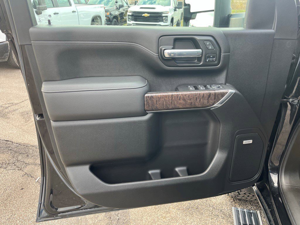 Certified 2021 GMC Sierra 3500 Denali w/ Denali Ultimate Package image 9