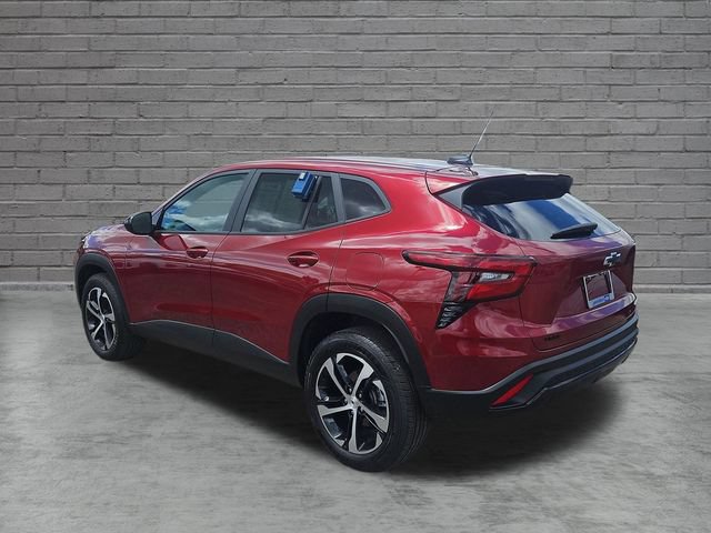 Used 2025 Chevrolet Trax RS FWD image 3