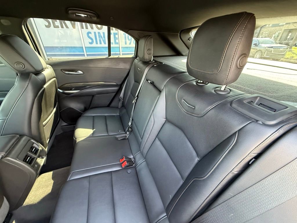 Used 2022 Cadillac XT4 Sport w/ Enhanced Visibility Package FWD image 28