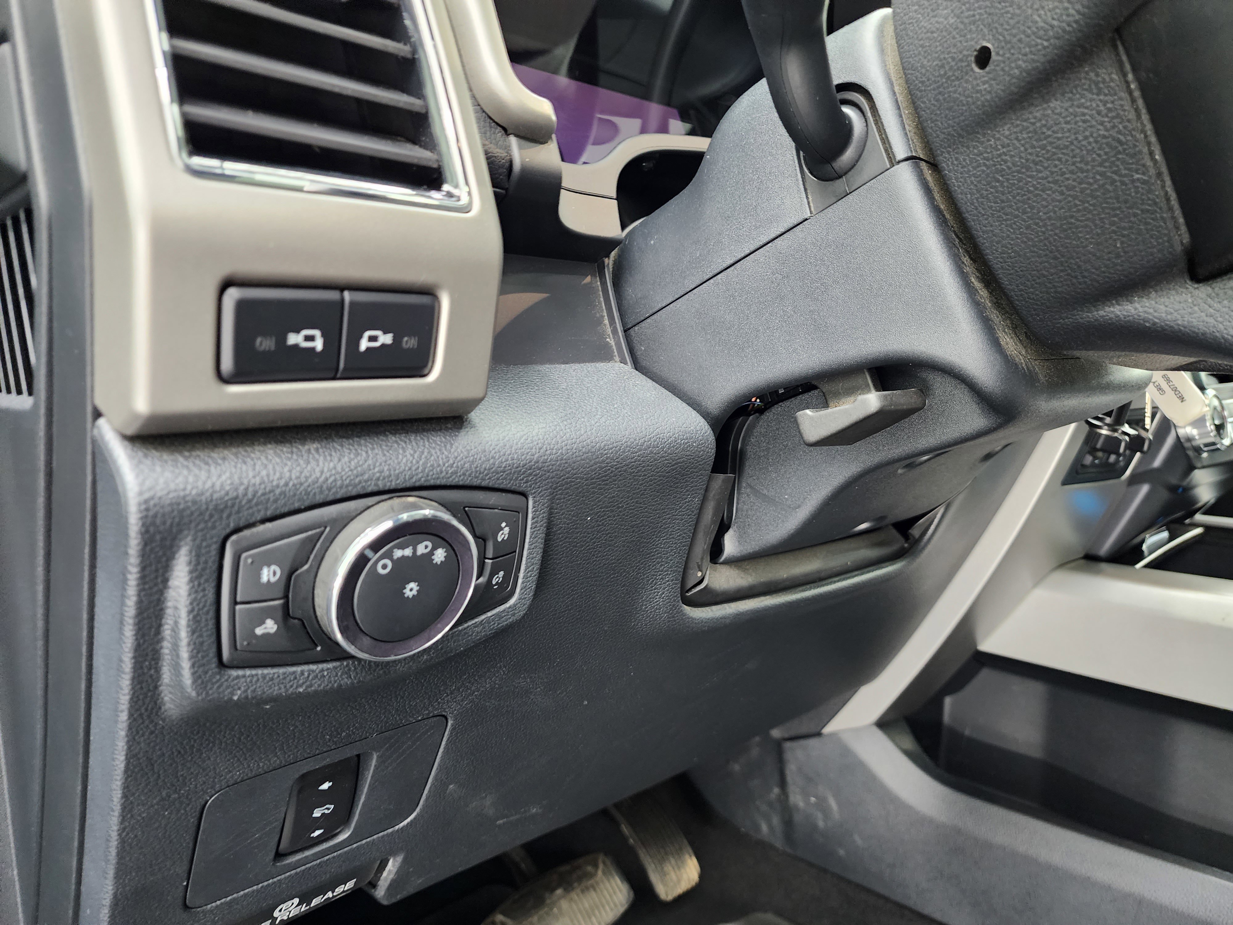 Used 2022 Ford F350 Lariat image 45