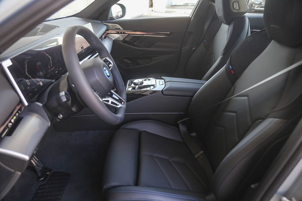 New 2027 BMW i5 eDrive40 RWD image 14