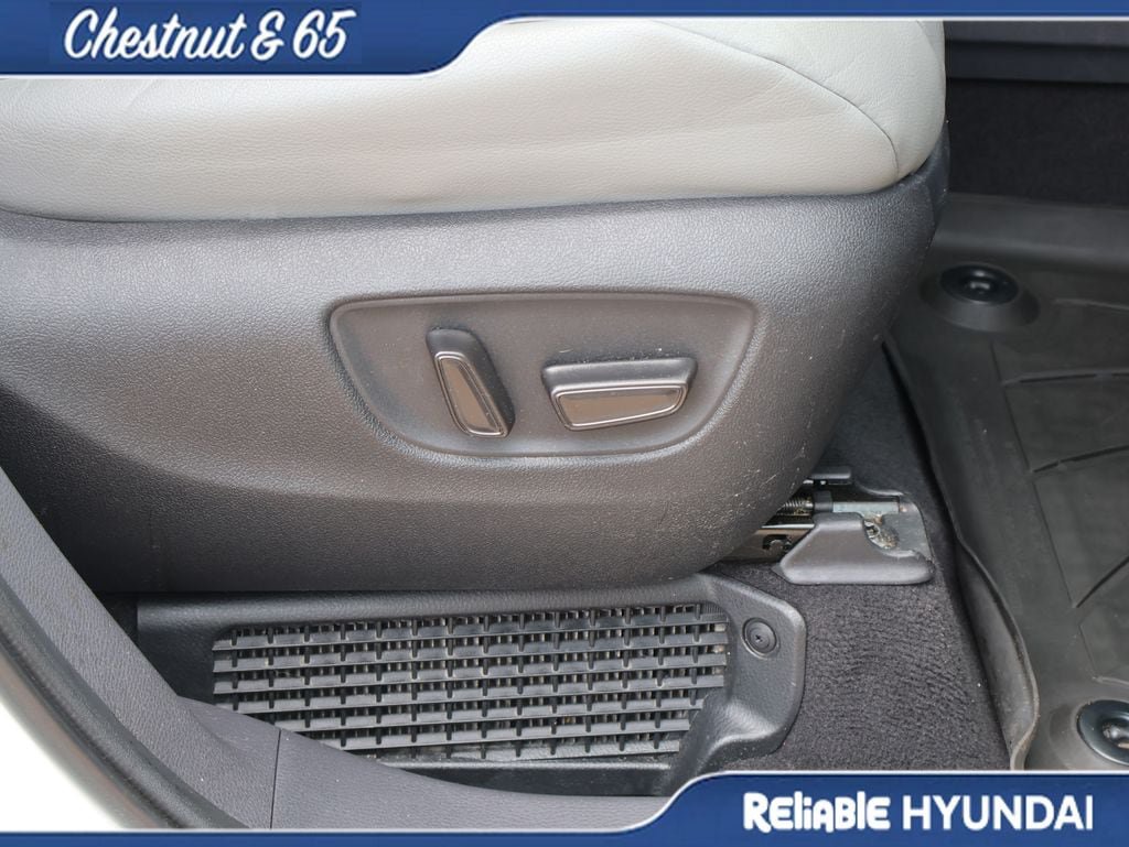 Used 2022 Toyota Sienna XLE w/ XLE Plus Package FWD image 11