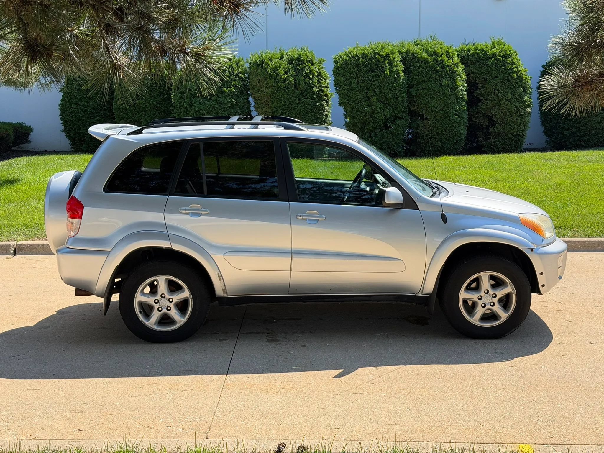 Used 2003 Toyota RAV4 4WD image 4