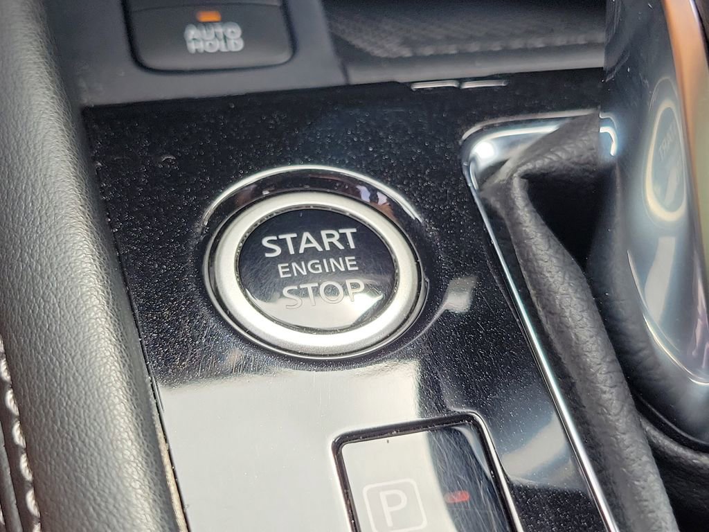 Used 2024 Nissan Kicks SR w/ SR Premium Package image 9