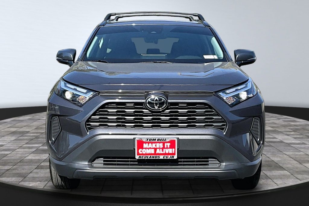 Used 2025 Toyota RAV4 XLE w/ Convenience Package FWD image 27