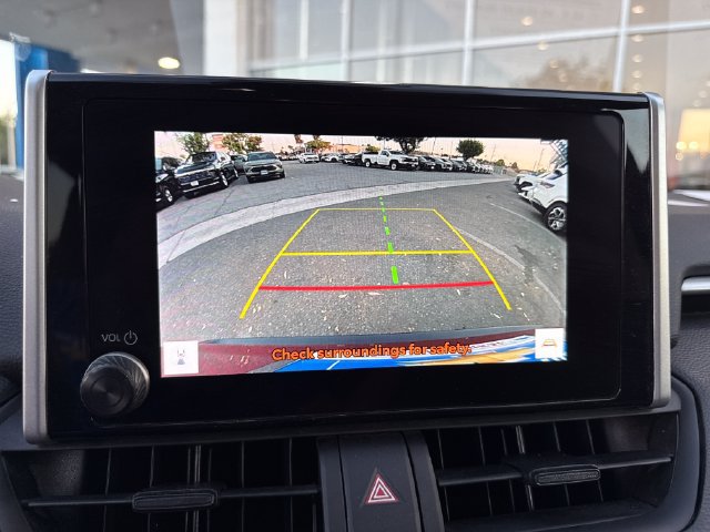 Used 2025 Toyota RAV4 XLE FWD image 20