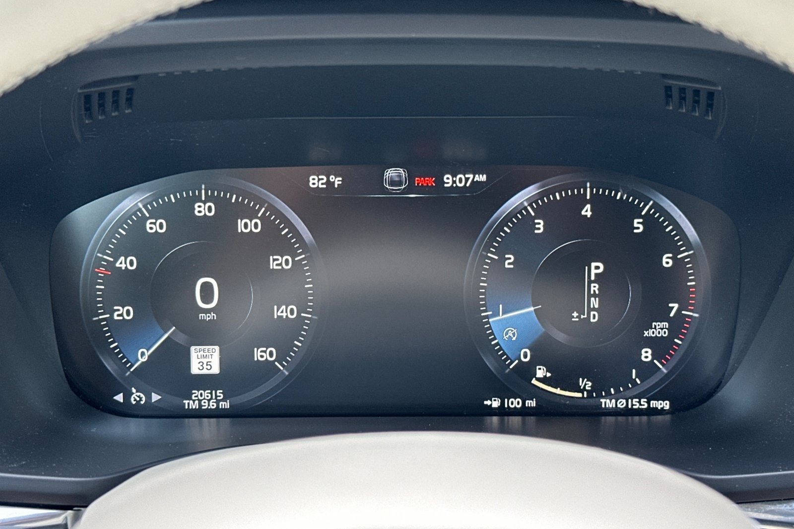 Used 2021 Volvo XC60 T5 Momentum w/ Premium Package FWD image 30