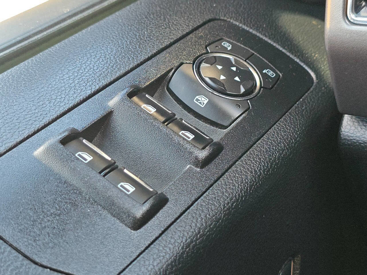 Used 2017 Ford F150 XLT w/ Equipment Group 302A Luxury image 27