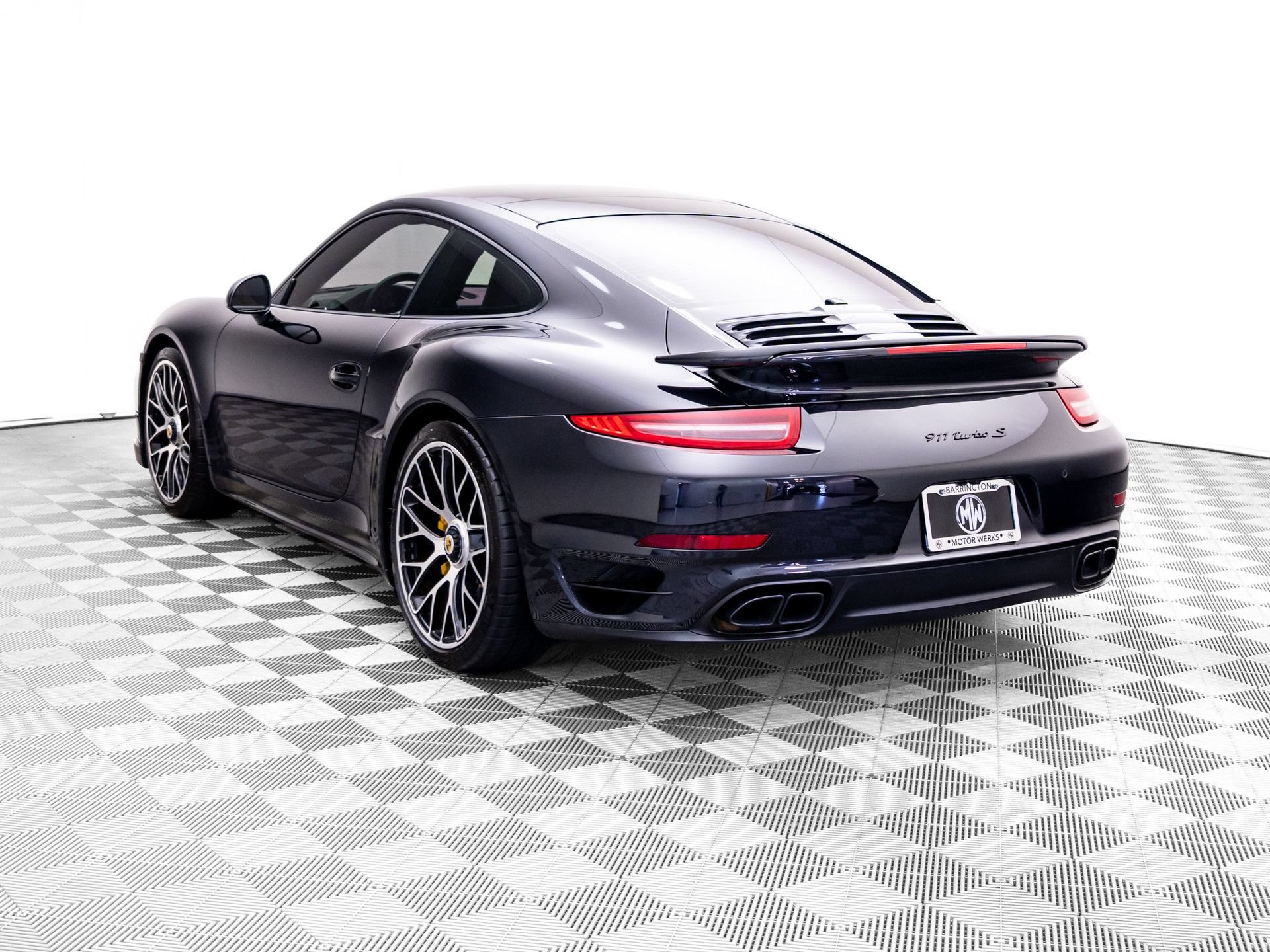 Used 2015 Porsche 911 Turbo S AWD/4WD image 3