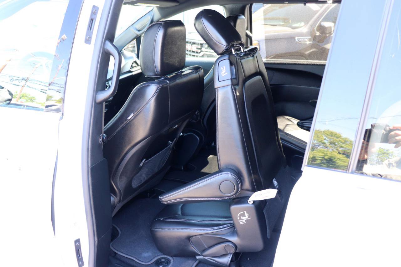 Used 2026 Chrysler Pacifica Select FWD image 28