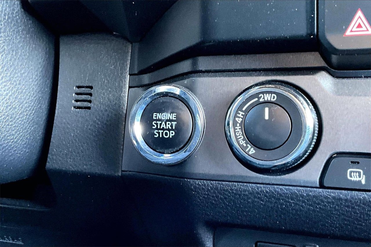 Used 2019 Toyota Tacoma TRD Off-Road w/ Technology Package image 25