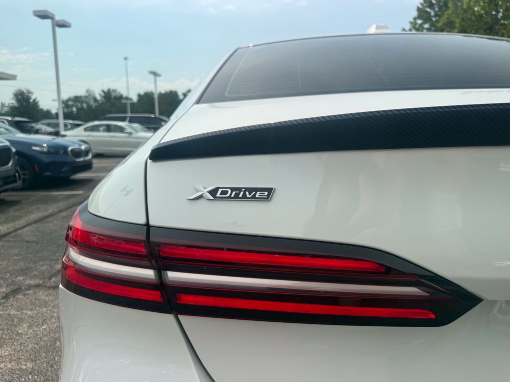 Used 2024 BMW 530i xDrive w/ Premium Package AWD/4WD image 30