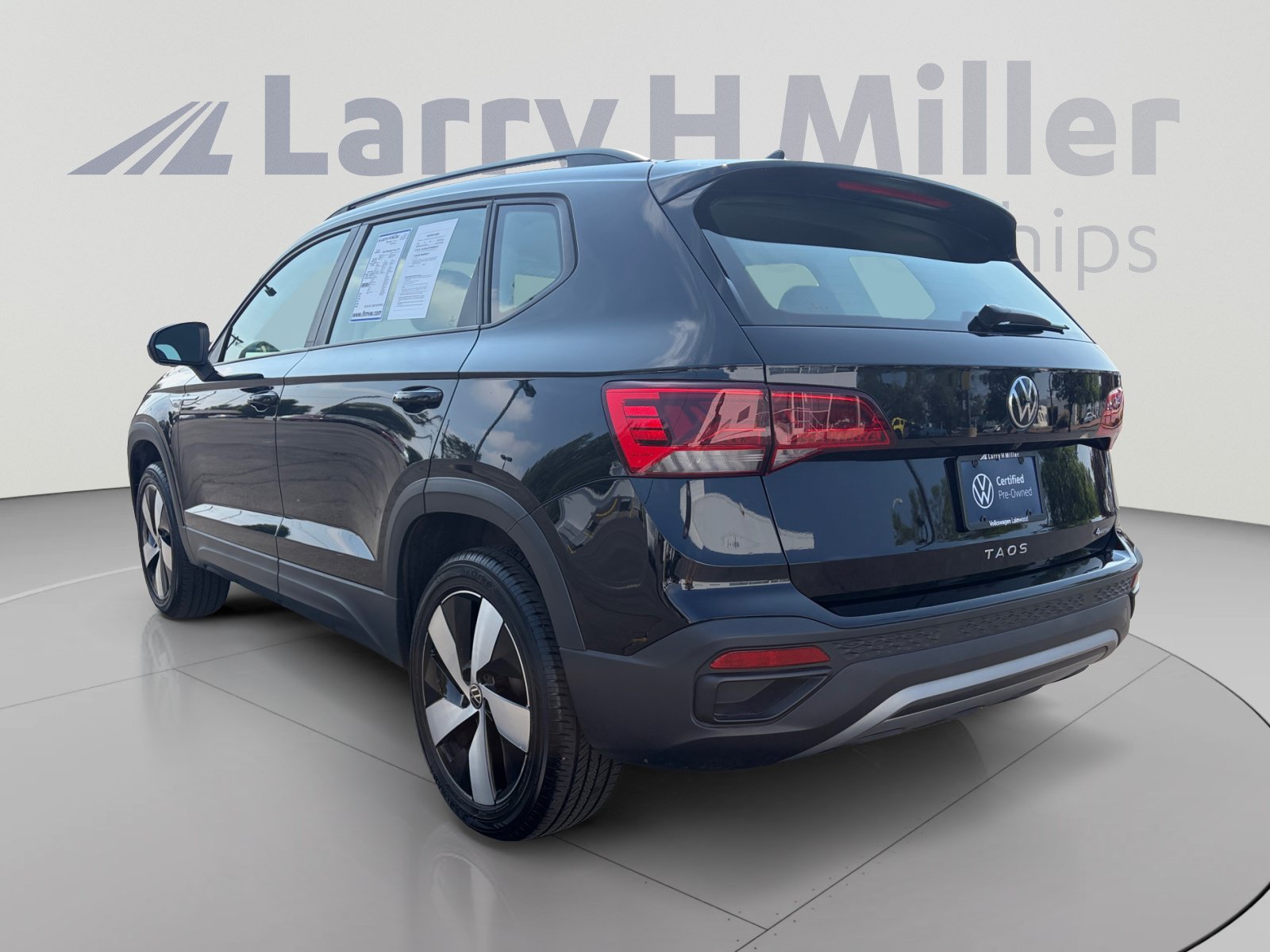 Used 2023 Volkswagen Taos S AWD/4WD image 3