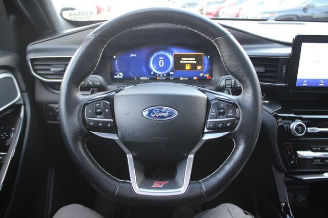 Used 2022 Ford Explorer ST w/ ST Street Pack AWD/4WD image 14