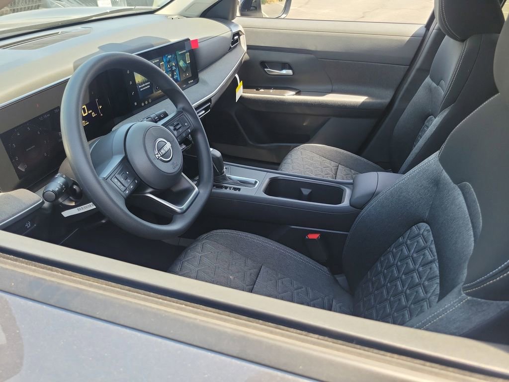 New 2026 Nissan Kicks SV w/ Charging Package FWD image 3