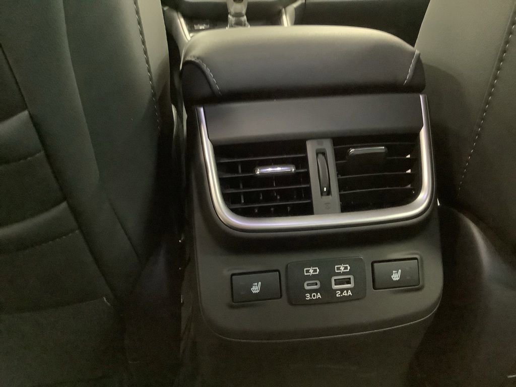 Used 2025 Subaru Legacy Limited AWD/4WD image 13