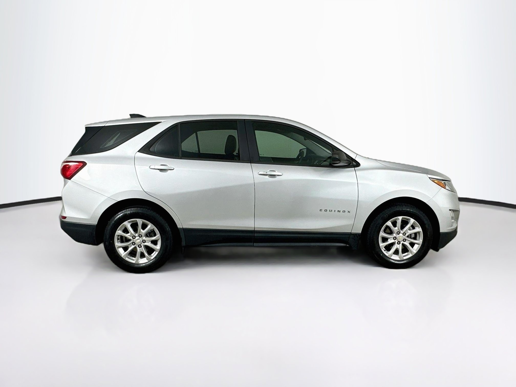 Used 2020 Chevrolet Equinox LS FWD image 10