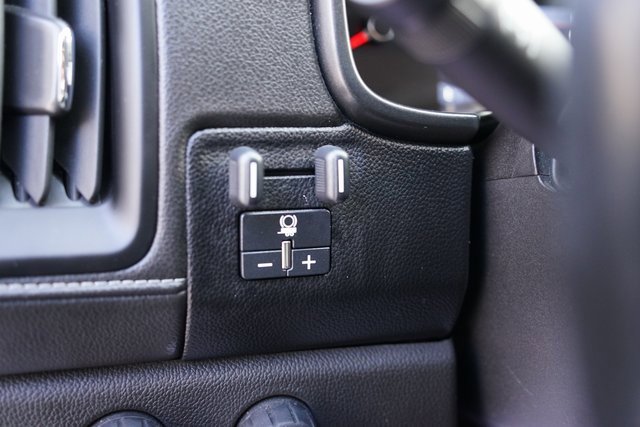 Used 2020 GMC Canyon SLT w/ Trailering Package image 14